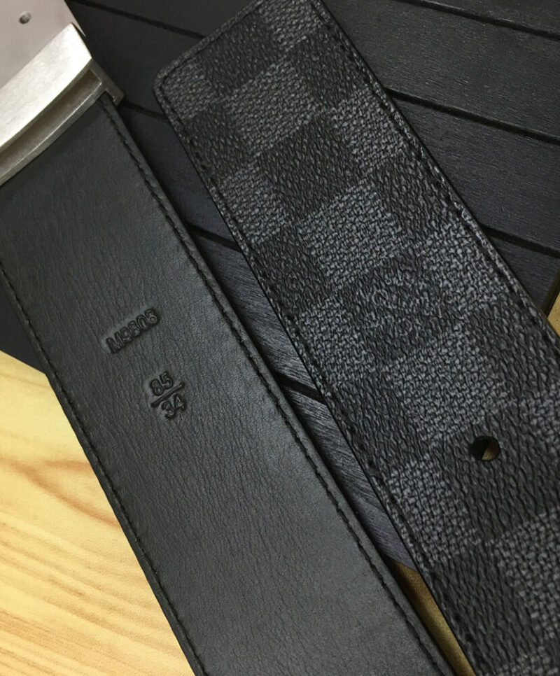 Louis Vuitton LV Initiales 40mm Black