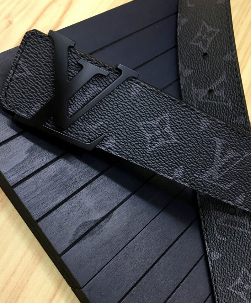 Louis Vuitton LV Initiales 40mm Black