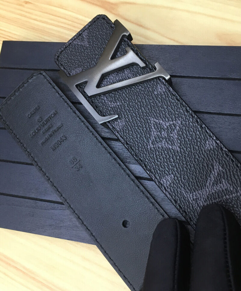 Louis Vuitton LV Initiales 40mm Black