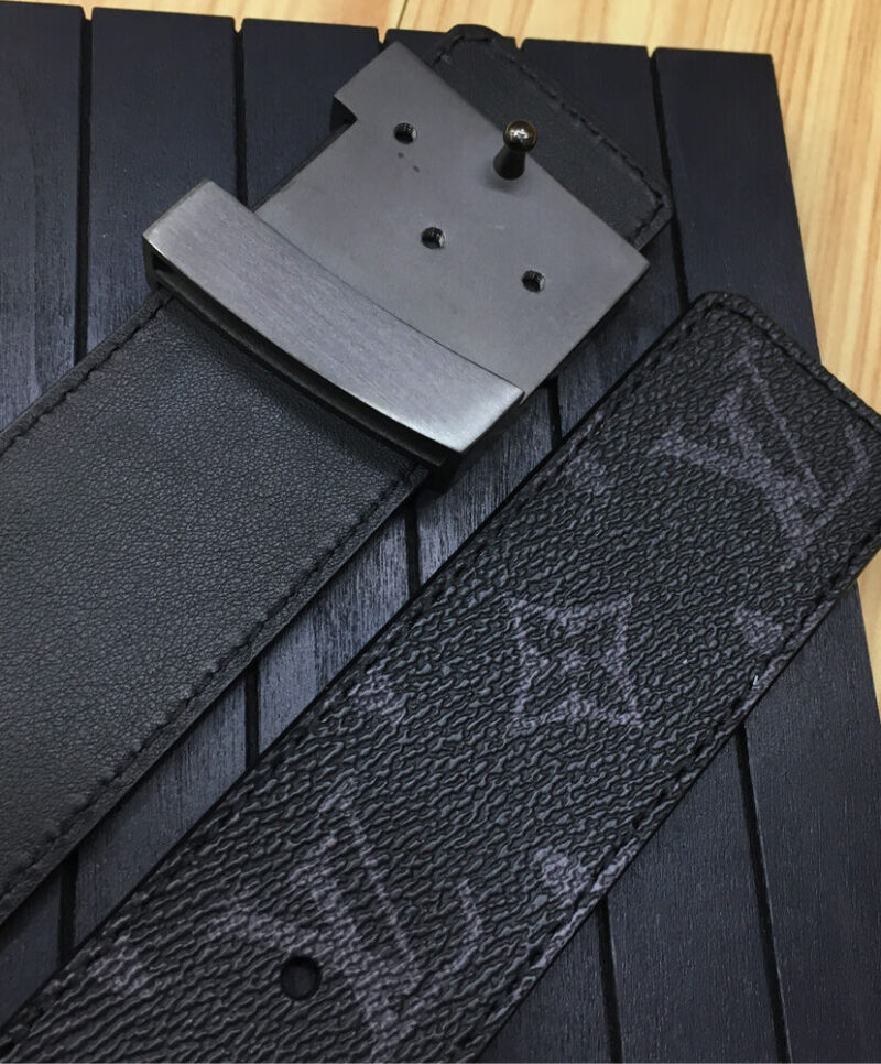 Louis Vuitton LV Initiales 40mm Black