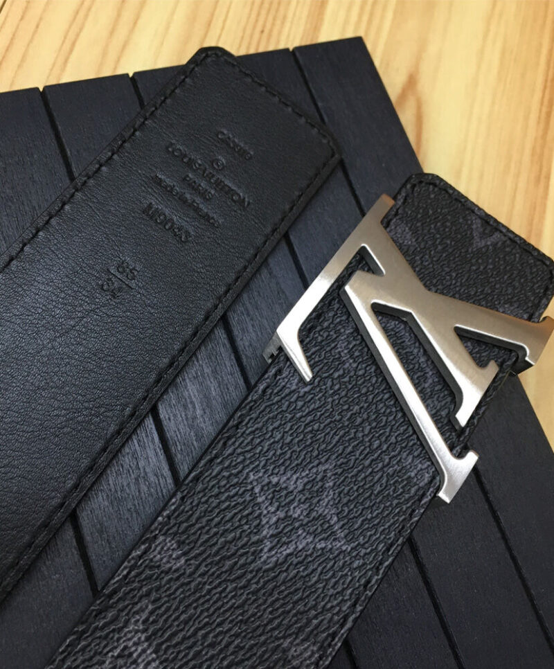 Louis Vuitton LV Initiales 40mm Black