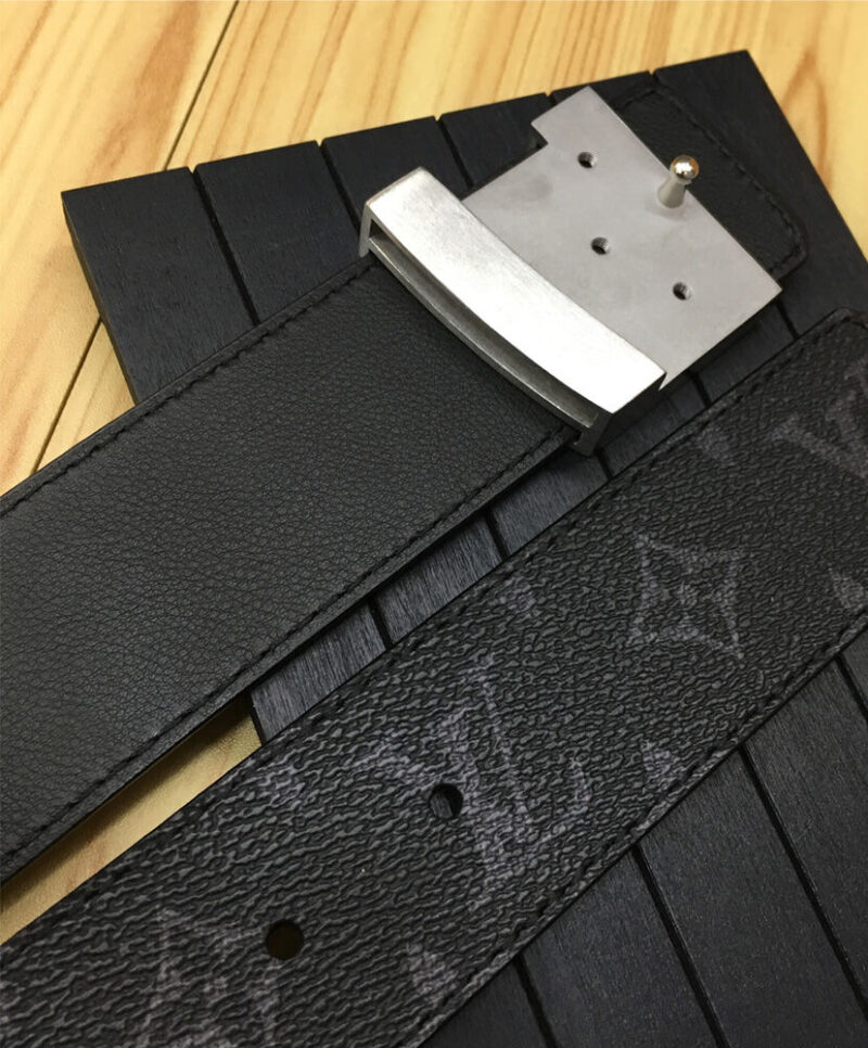 Louis Vuitton LV Initiales 40mm Black