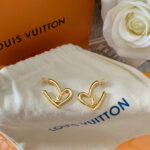 Louis Vuitton Limited Edition - Fall In Love Heart Earrings PM M00463 Golden