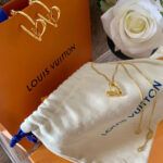 Louis Vuitton Limited Edition - Fall In Love Heart Earrings PM M00463 Golden