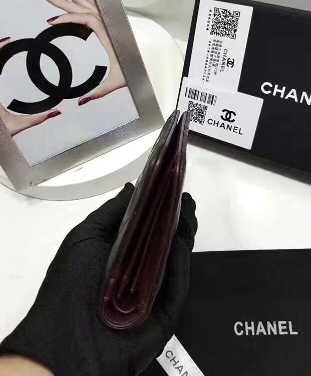 Chanel Quilted Bi-fold Wallet in Lambskin Black