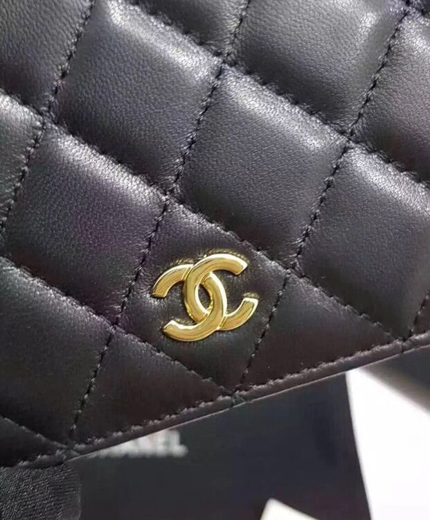 Chanel Quilted Bi-fold Wallet in Lambskin Black