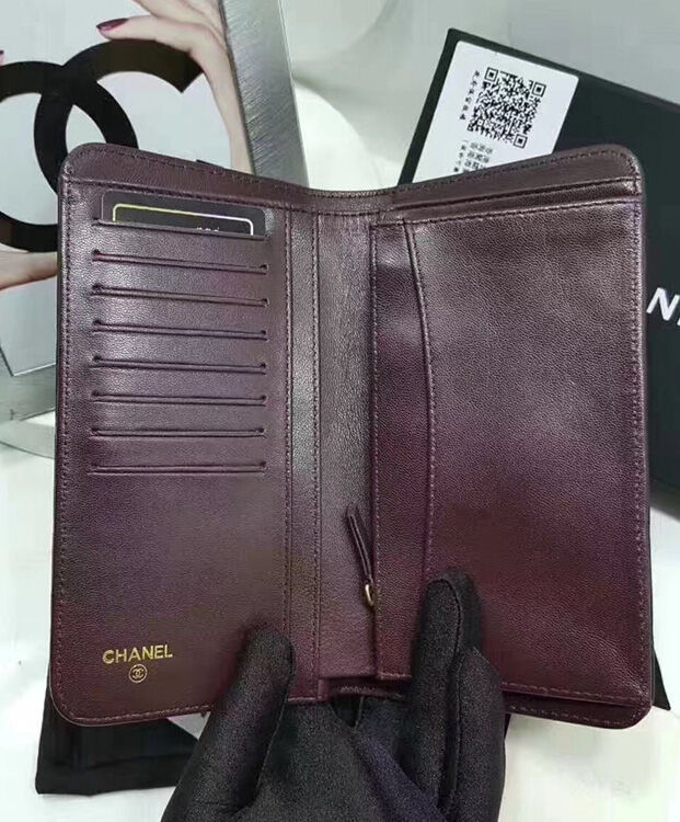 Chanel Quilted Bi-fold Wallet in Lambskin Black