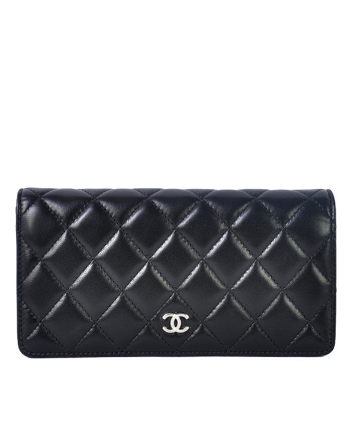 Chanel Quilted Bi-fold Wallet in Lambskin Black