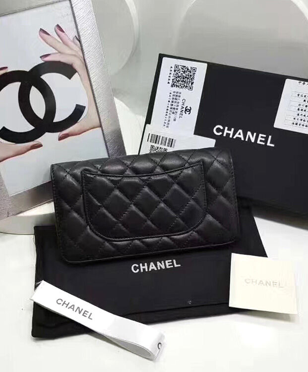 Chanel Quilted Bi-fold Wallet in Lambskin Black