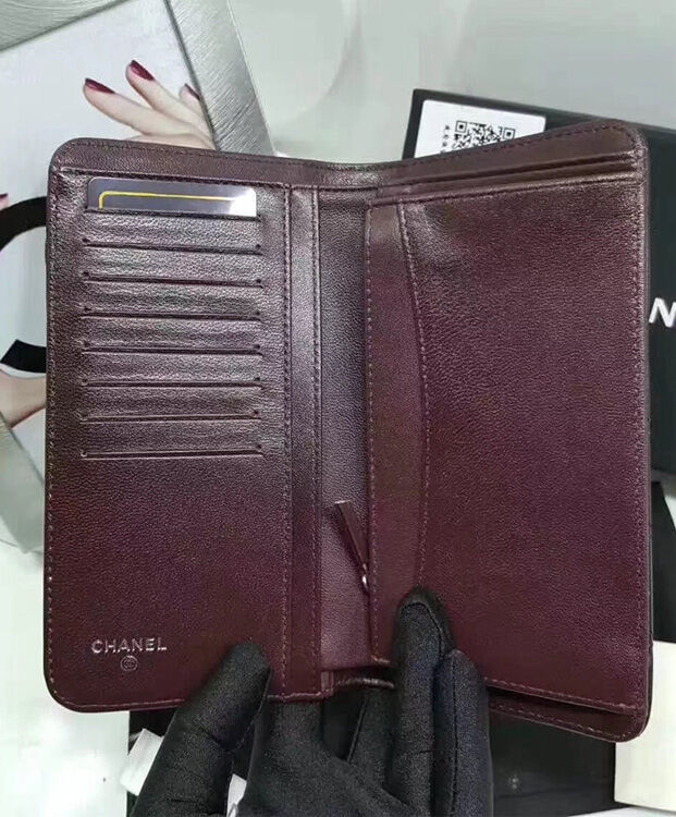 Chanel Quilted Bi-fold Wallet in Lambskin Black