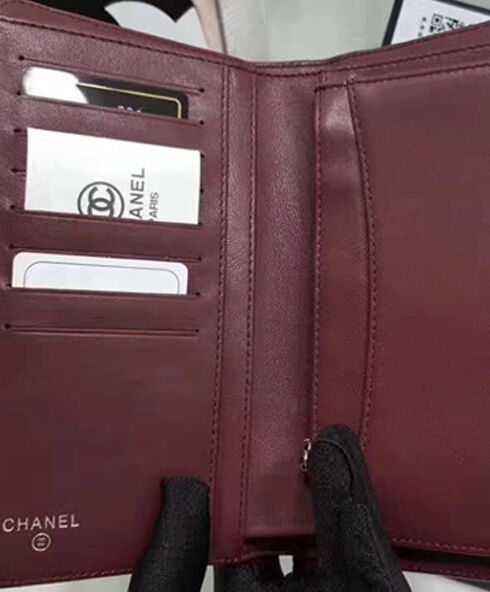 Chanel Quilted Bi-fold Wallet in Caviar Black