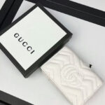 Gucci Women's GG Marmont card case 443125