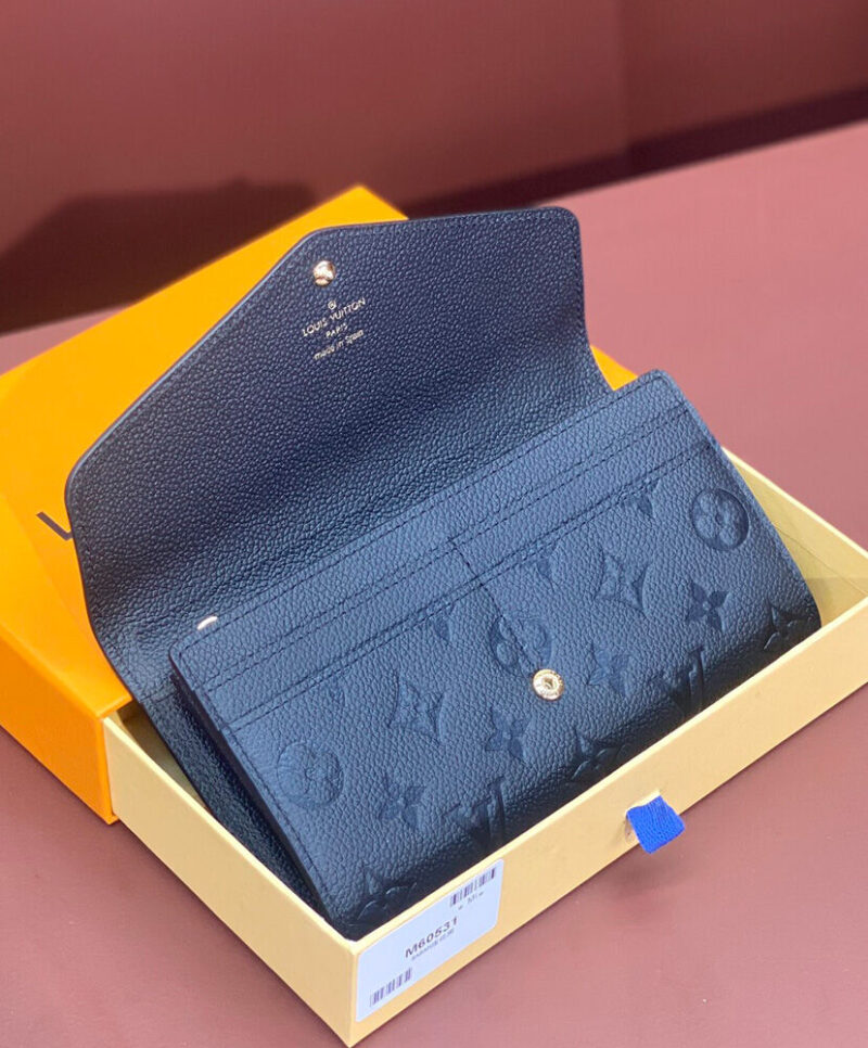 Louis Vuitton Sarah Wallet M82257 Black
