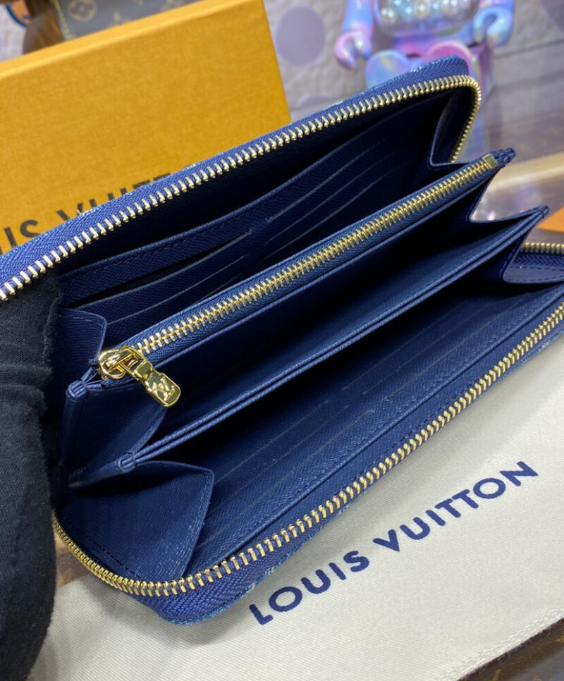 Louis Vuitton Zippy Wallet M82958 Blue