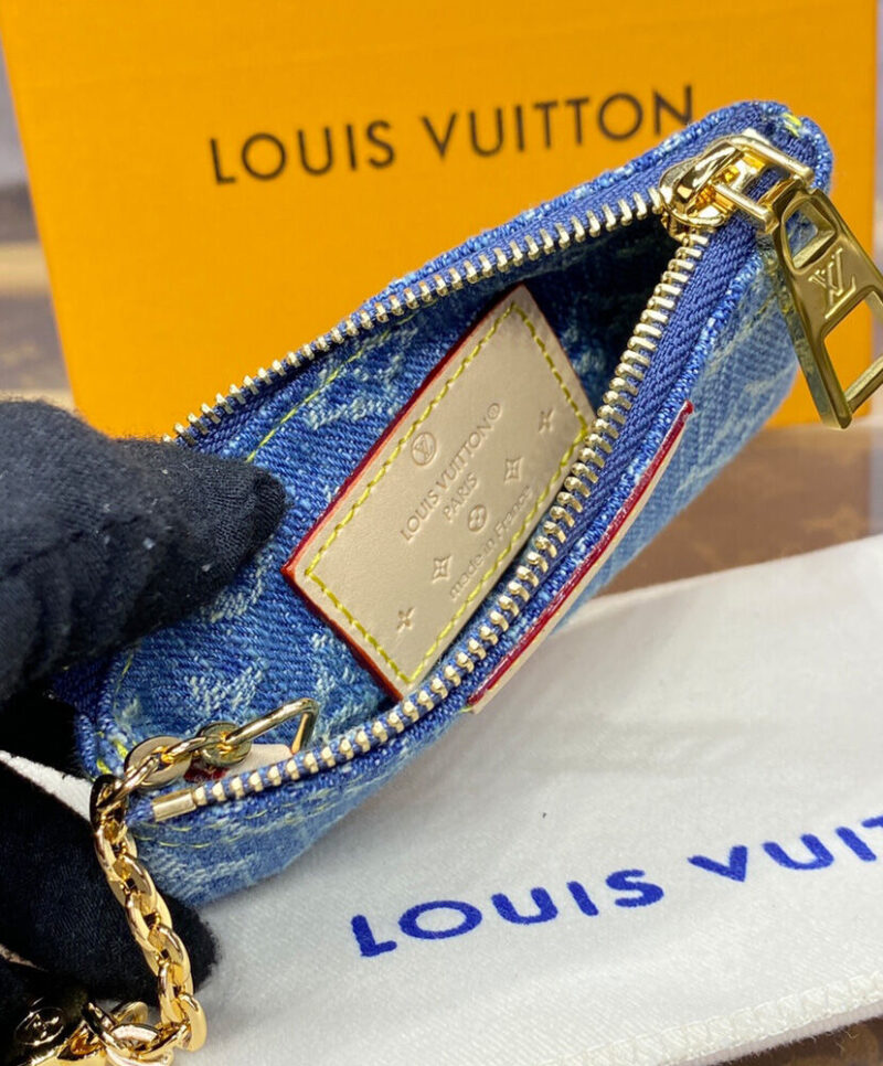 Louis Vuitton Key Pouch M82961 Blue
