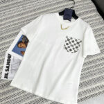 Louis Vuitton Women's Graphic chain T-shirt White