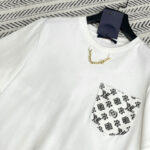 Louis Vuitton Women's Graphic chain T-shirt White