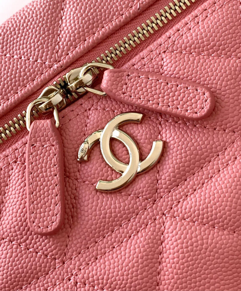 Chanel Long Vanity With Chain AP4407