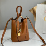 Chloe Small Chloe Spin Tote Bag In Grained Leather