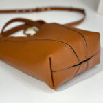 Chloe Small Chloe Spin Tote Bag In Grained Leather