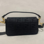Fendi Baguette 8BR600