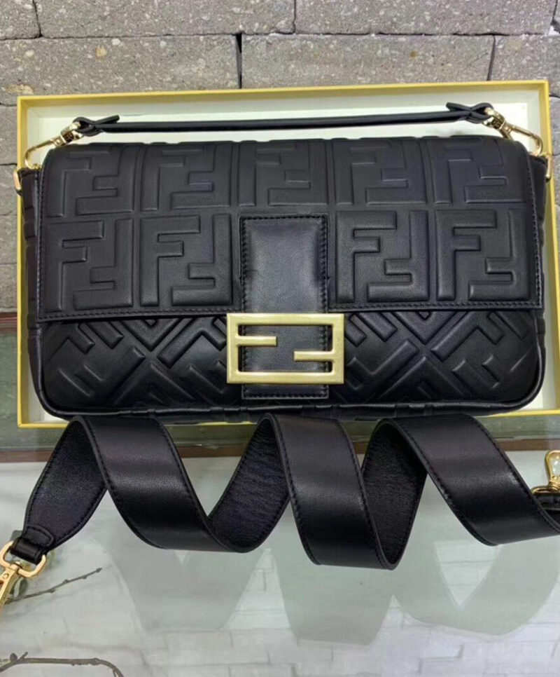 Fendi Baguette Large 8BR771