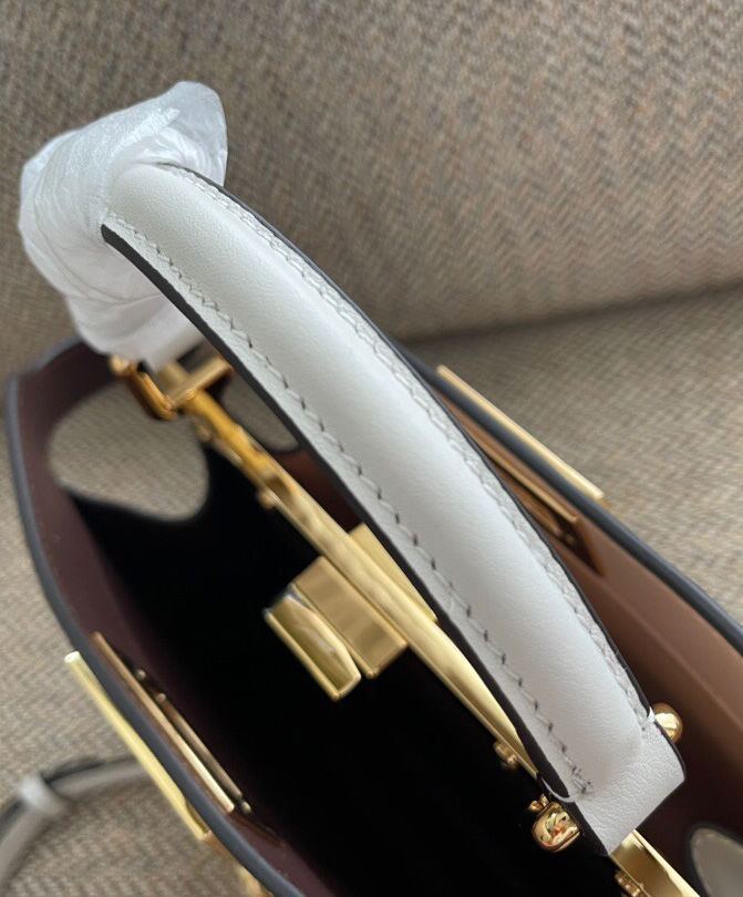 Fendi Peekaboo Iseeu Small 8BN327