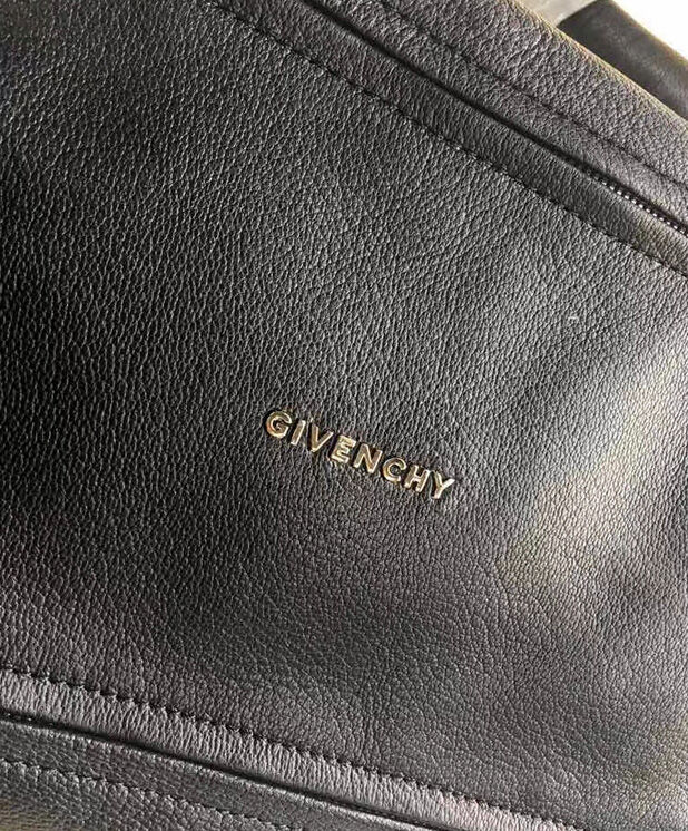 Givenchy Medium Pandora bag in grained leather BB05250013 Black