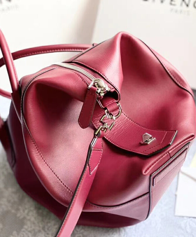 Givenchy Medium Antigona Soft Bag In Smooth Leather