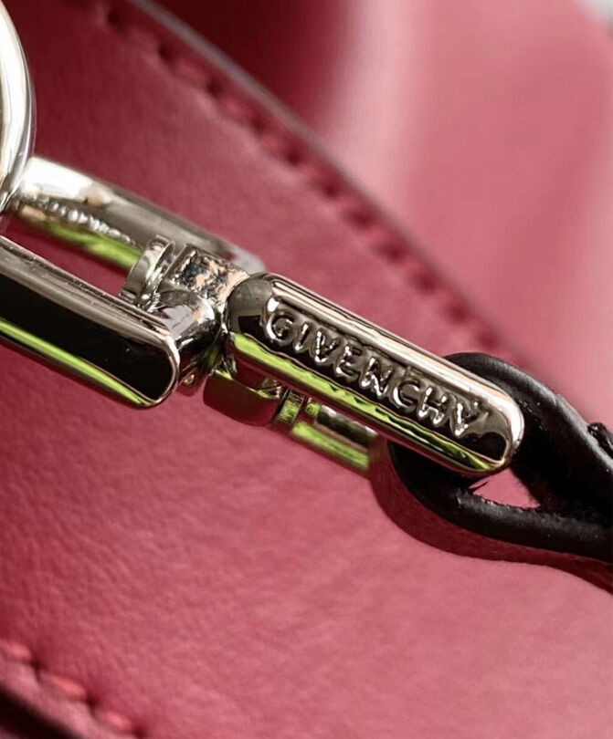 Givenchy Medium Antigona Soft Bag In Smooth Leather