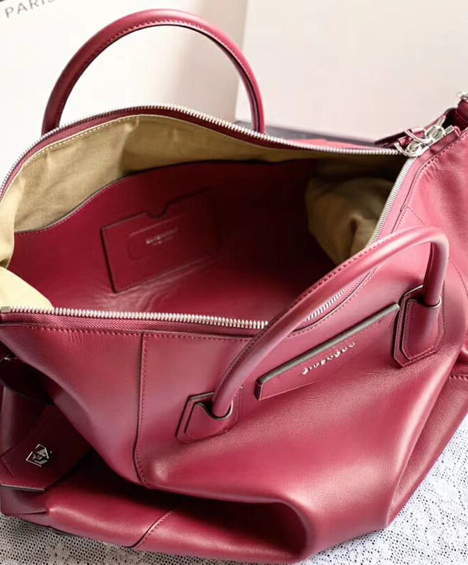 Givenchy Medium Antigona Soft Bag In Smooth Leather