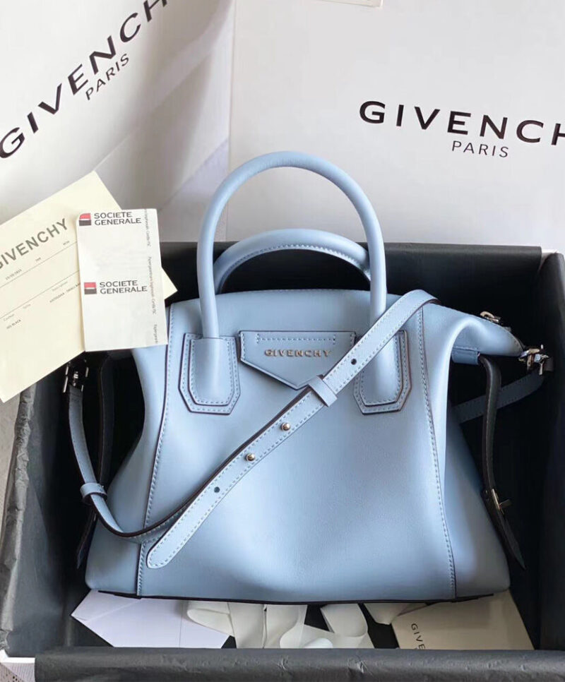 Givenchy Small Antigona Soft Bag In Smooth Leather