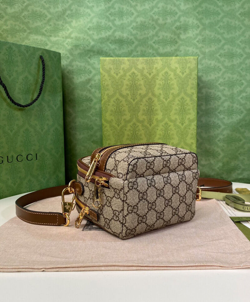 Gucci Multi-function Bag With Interlocking G 725654 Coffee