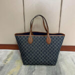 Gucci Totissima Medium Reversible Tote 820481 Coffee