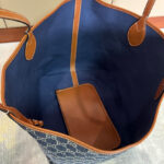 Gucci Totissima Medium Reversible Tote 820481 Coffee