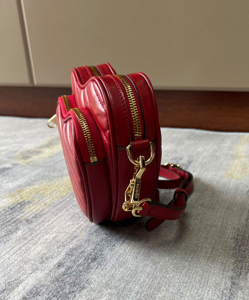 Gucci Interlocking g Mini Heart Shoulder Bag 751628