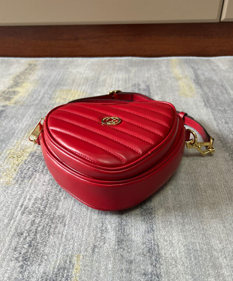 Gucci Interlocking g Mini Heart Shoulder Bag 751628