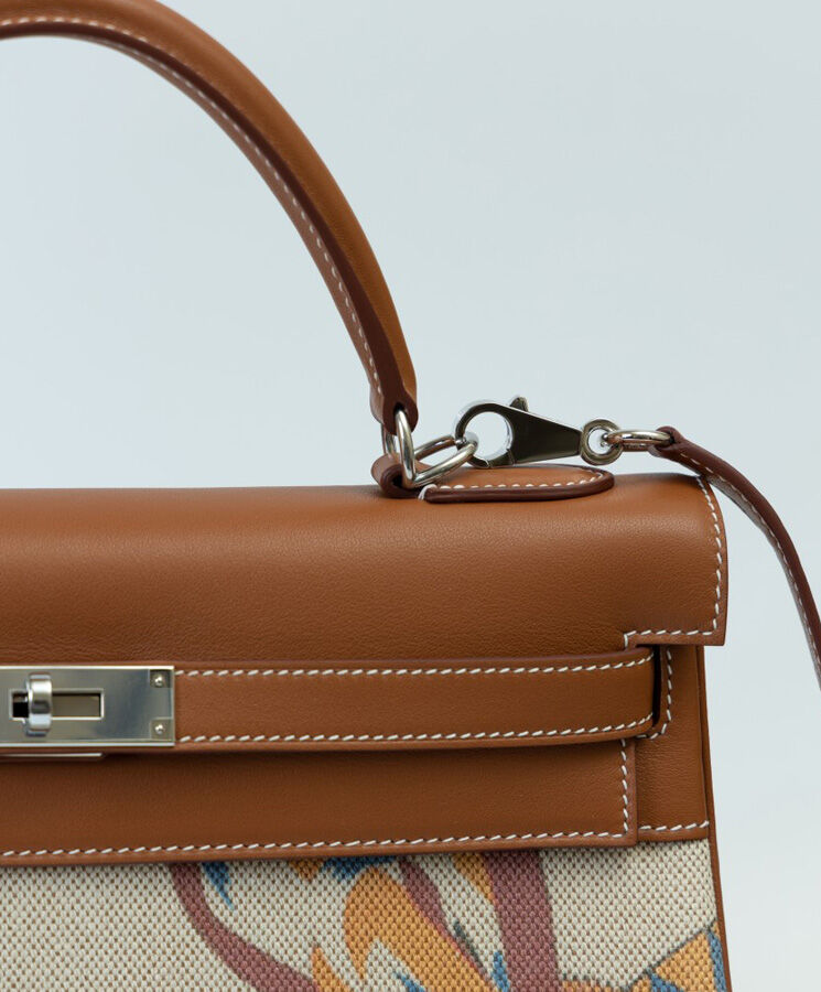 Hermes Covers and Daywear Returns Kelly 32cm of Fauve Barenia Leather Coffee