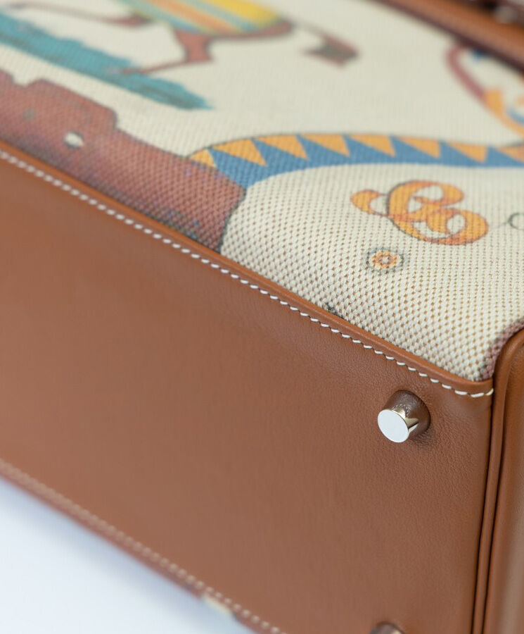 Hermes Covers and Daywear Returns Kelly 32cm of Fauve Barenia Leather Coffee
