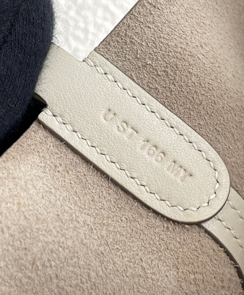 Hermes In-the-Loop 18 Bag