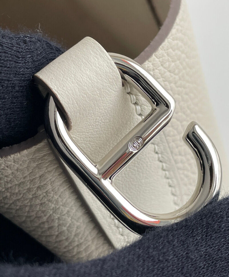 Hermes In-the-Loop 18 Bag