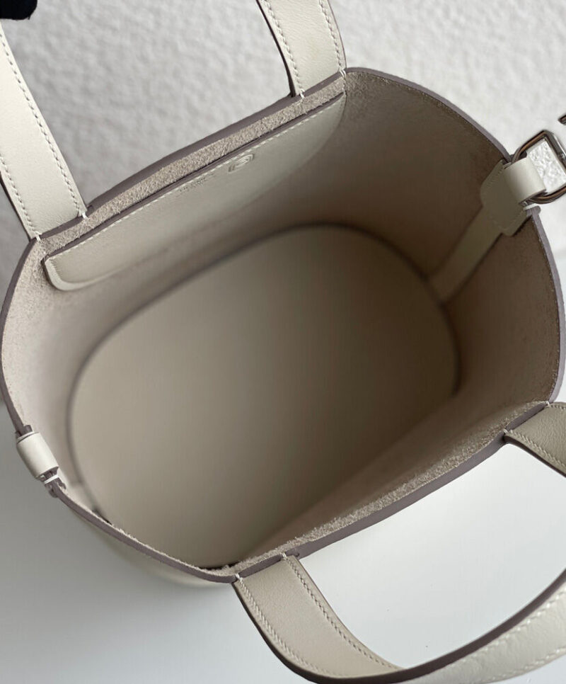 Hermes In-the-Loop 18 Bag