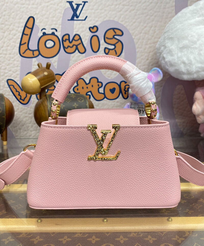 Louis Vuitton Capucines East-West Mini M24666 M24671