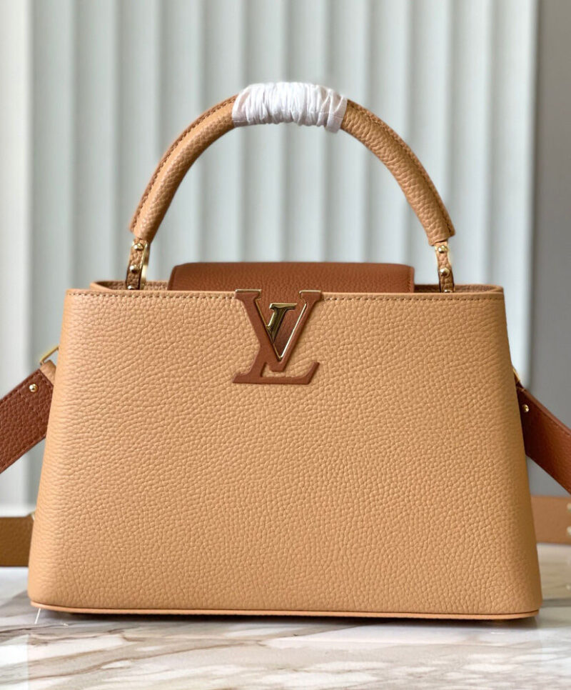 Louis Vuitton Capucines MM M22676 M23058