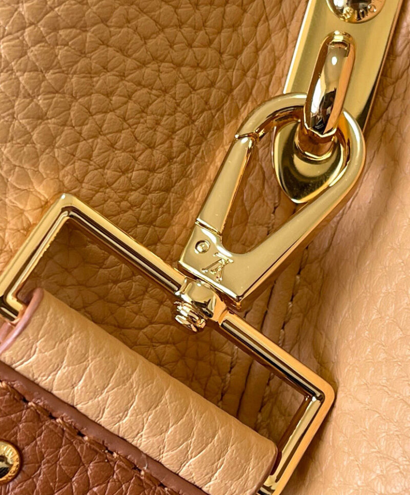 Louis Vuitton Capucines MM M22676 M23058