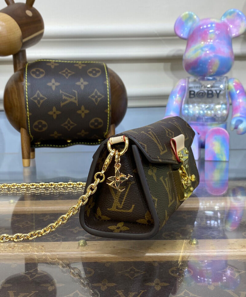 Louis Vuitton Bitsy Pouch M00991 Brown