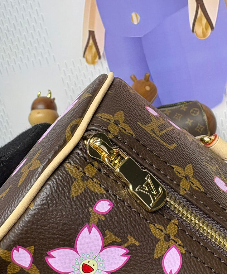 LV X TM Papillon M13097 Brown