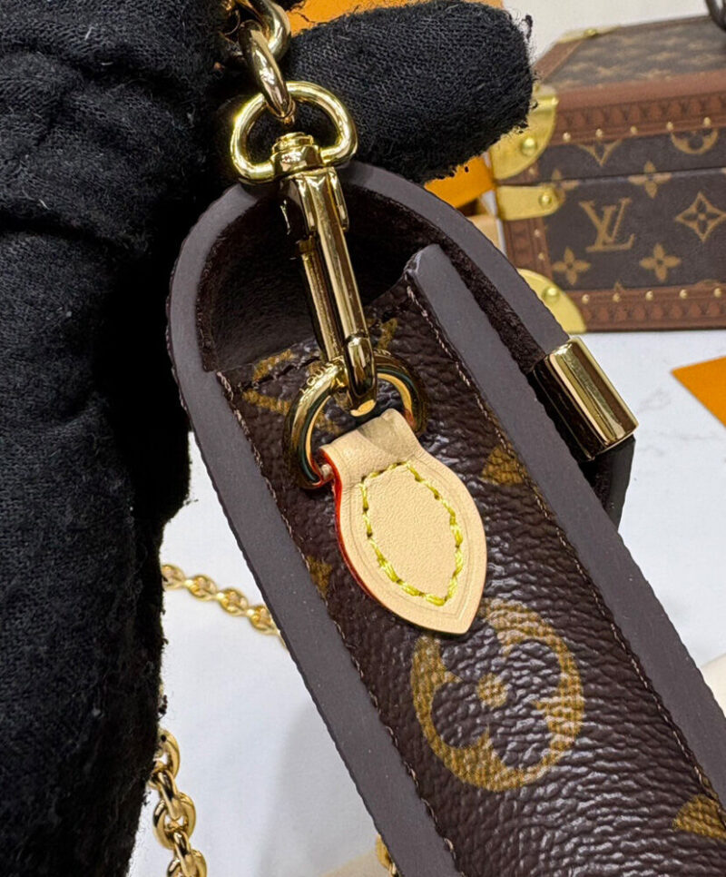Louis Vuitton Phone Pouch Metis Monogram M13572 Black