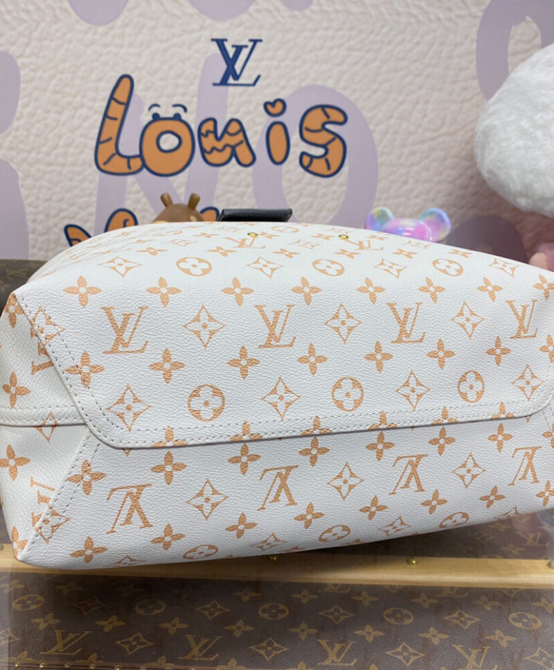 Louis Vuitton Atlantis GM M24409 Cream