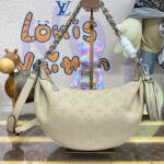Louis Vuitton Baia PM M22819 M22820